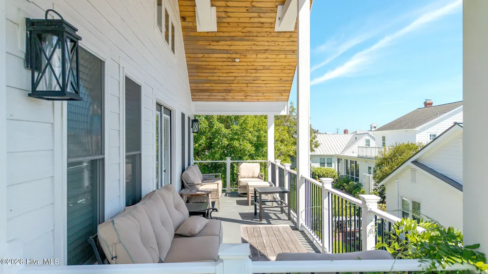 1527 Front Street #B Beaufort, NC 28516