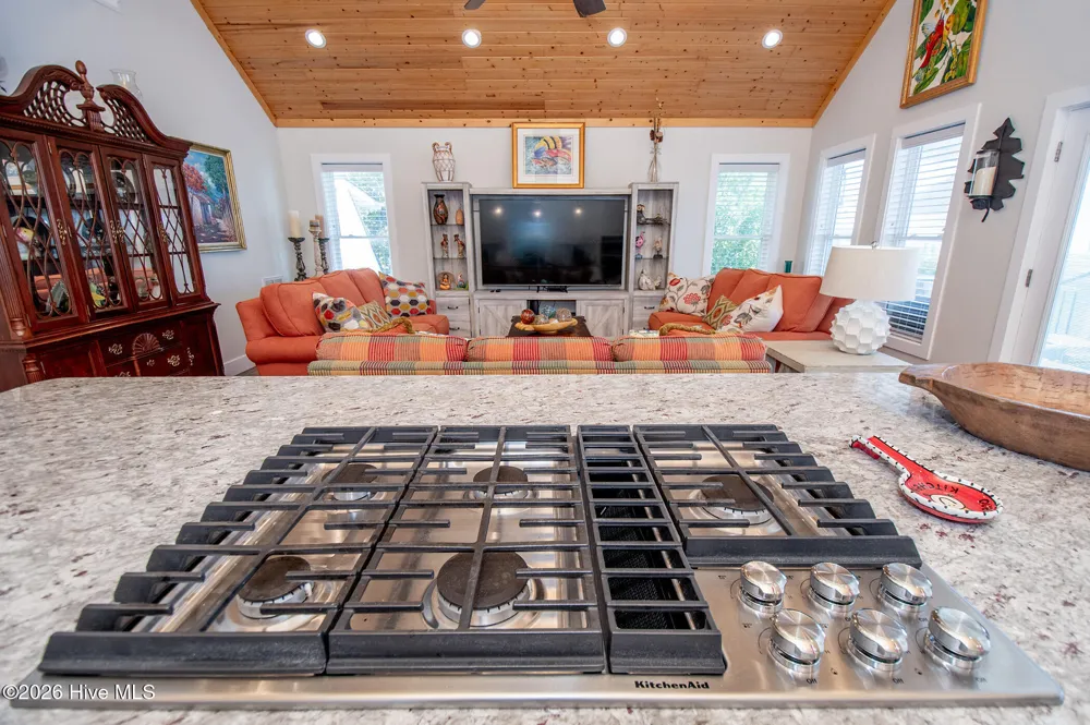 1527 Front Street #B Beaufort, NC 28516