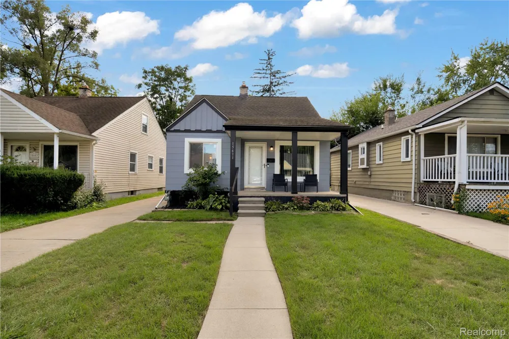 15611 Leona Drive Redford Charter Township, MI 48239