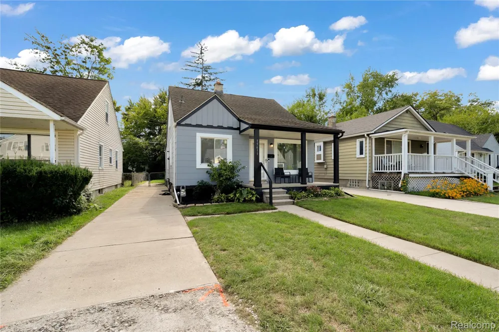 15611 Leona Drive Redford Charter Township, MI 48239