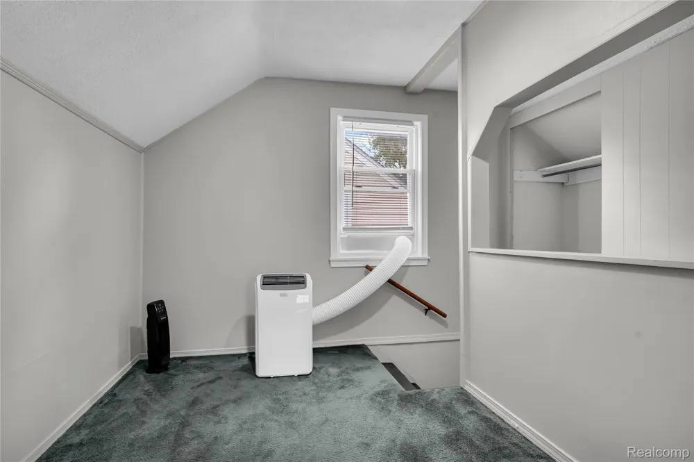 15611 Leona Drive Redford Charter Township, MI 48239