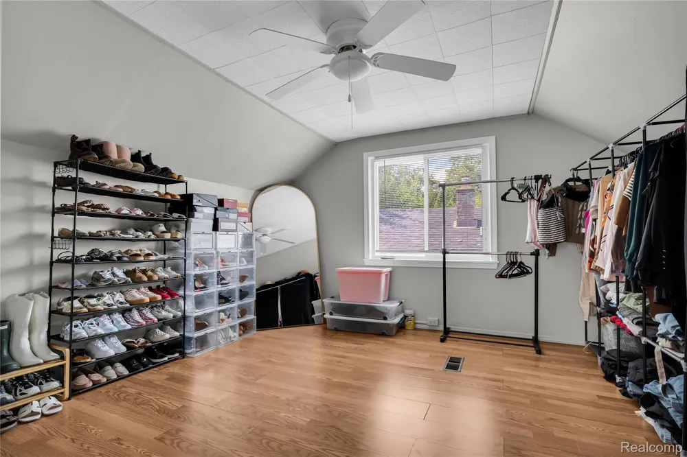 15611 Leona Drive Redford Charter Township, MI 48239