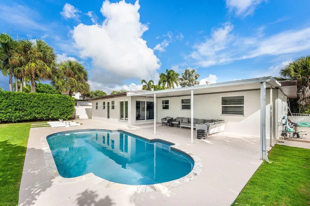 638 Shore Drive Boynton Beach, FL 33435