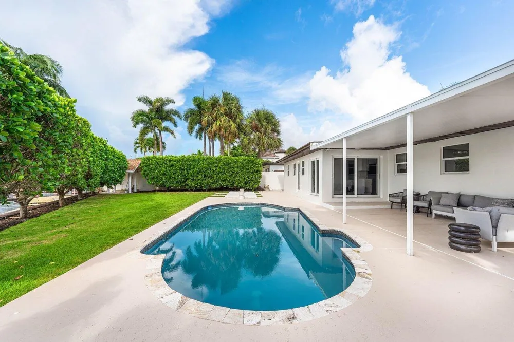 638 Shore Drive Boynton Beach, FL 33435