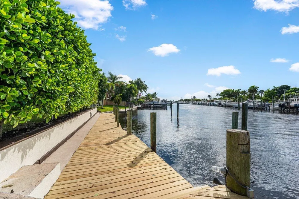 638 Shore Drive Boynton Beach, FL 33435