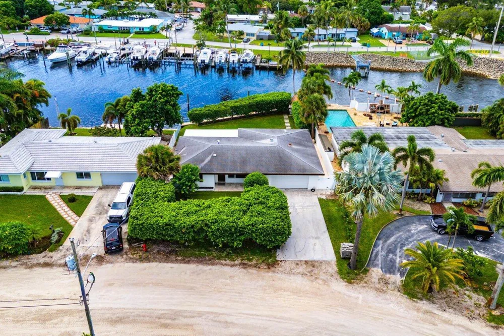 638 Shore Drive Boynton Beach, FL 33435