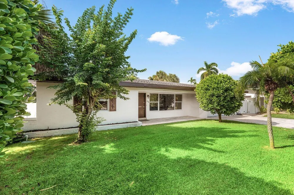 638 Shore Drive Boynton Beach, FL 33435