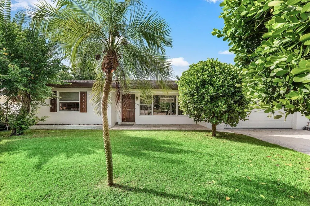 638 Shore Drive Boynton Beach, FL 33435