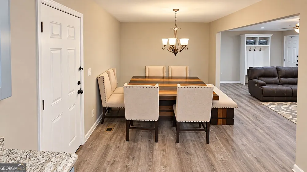 436 Canyon RD Woodbury, GA 30293