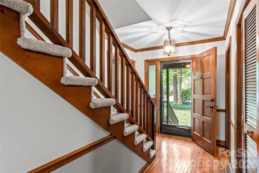 499 Reigate Drive Kernersville, NC 27284