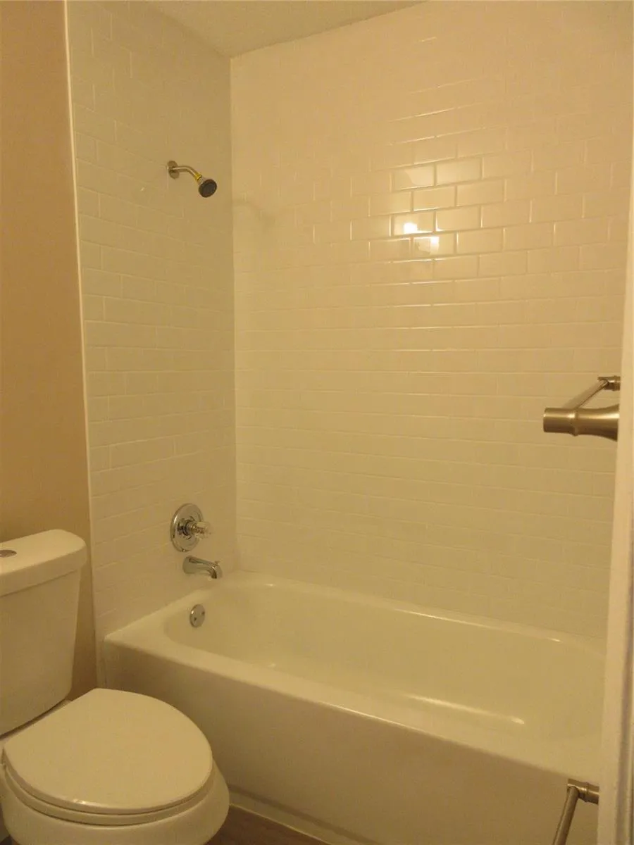 8601 NW 35TH STREET #11 Coral Springs, FL 33065