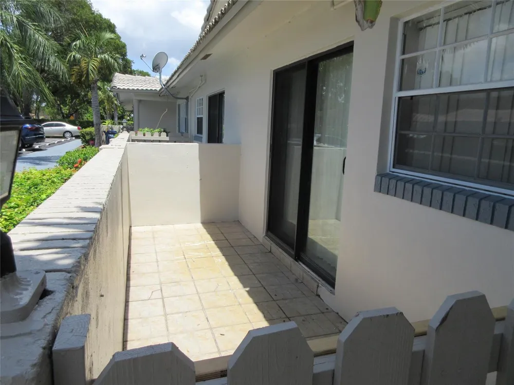 8601 NW 35TH STREET #11 Coral Springs, FL 33065