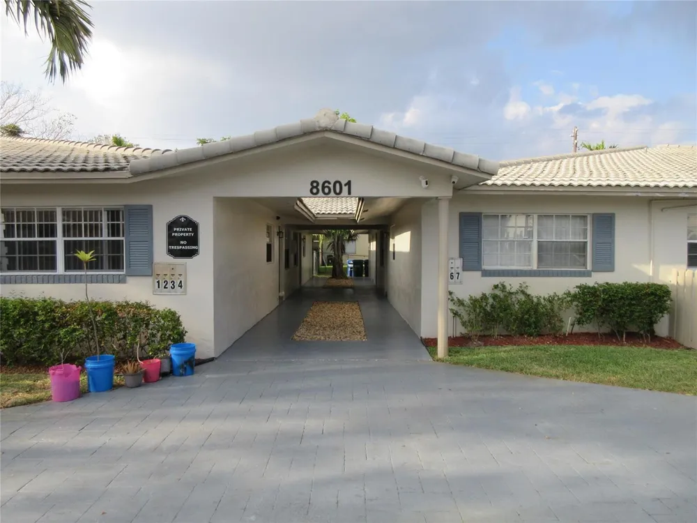 8601 NW 35TH STREET #11 Coral Springs, FL 33065