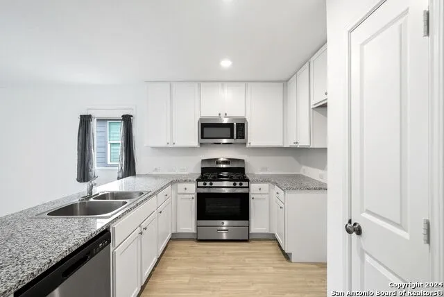 4319 FLUVIAL CIR San Antonio, TX 78223