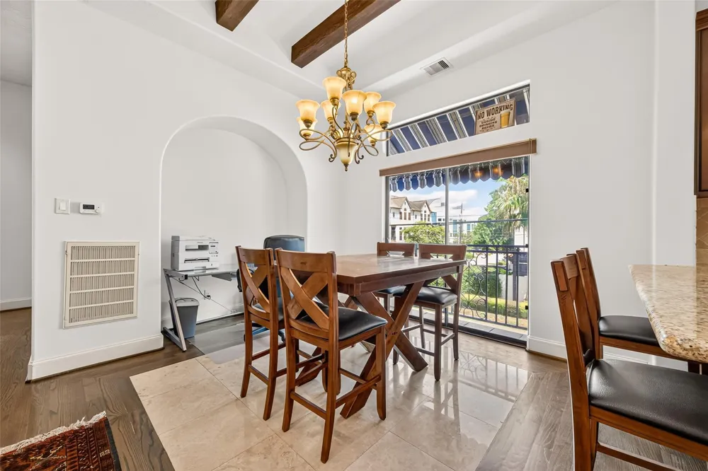 5703 Rose Street Houston, TX 77007