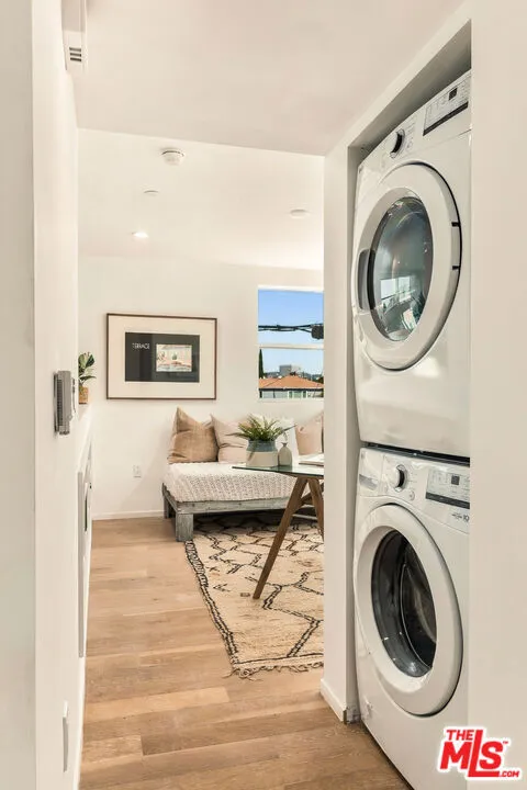 5411 W Wilshire Vista Lane Los Angeles, CA 90019