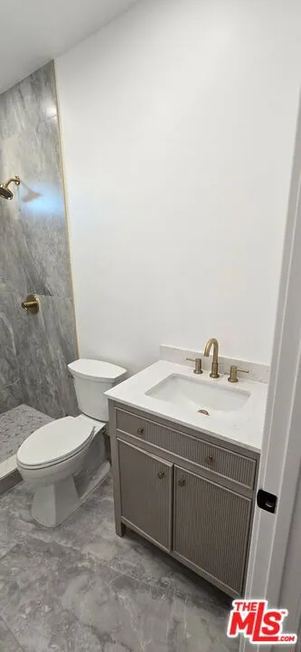 1047 Irolo Street #200 Los Angeles, CA 90006