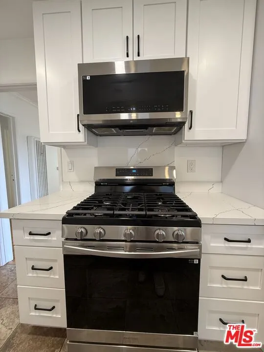 2037 Stewart Street Santa Monica, CA 90404