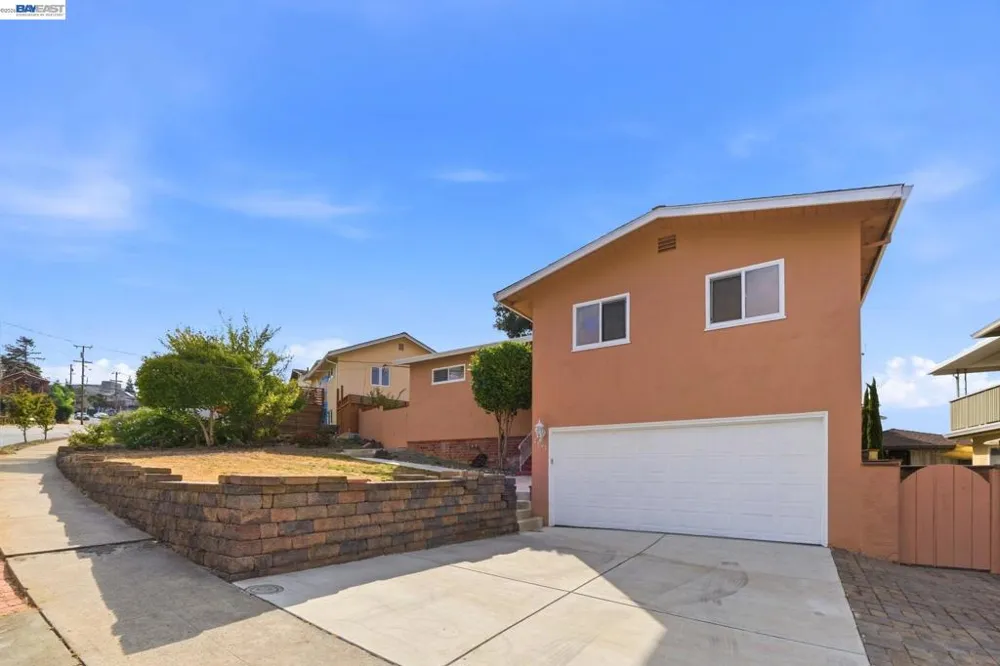 3443 Brookdale Blvd Castro Valley, CA 94546