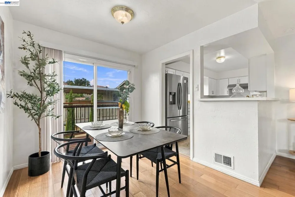 3443 Brookdale Blvd Castro Valley, CA 94546