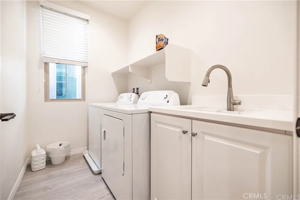 55 Henson Irvine, CA 92620
