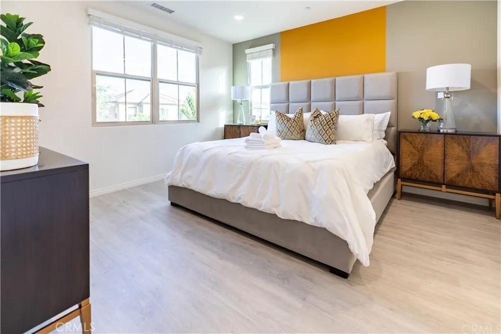 55 Henson Irvine, CA 92620