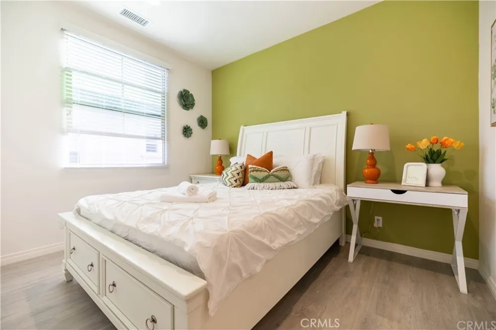 55 Henson Irvine, CA 92620