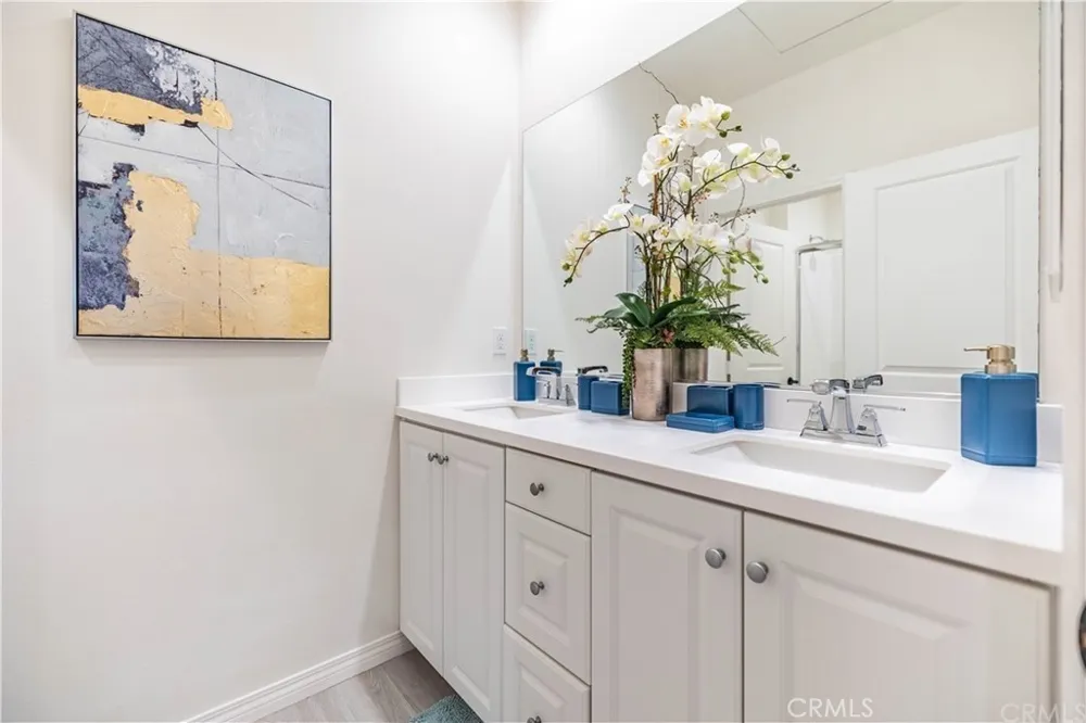 55 Henson Irvine, CA 92620