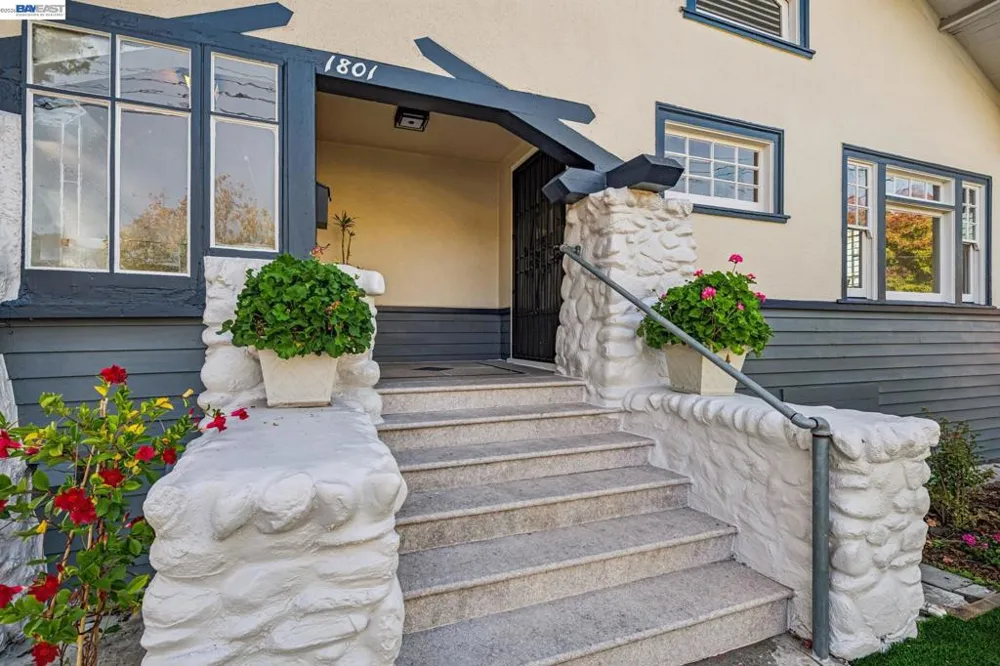 1801 Wood St Alameda, CA 94501