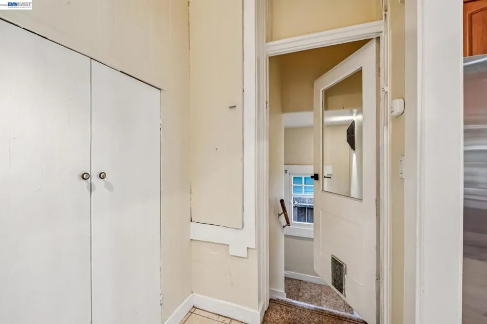 1801 Wood St Alameda, CA 94501