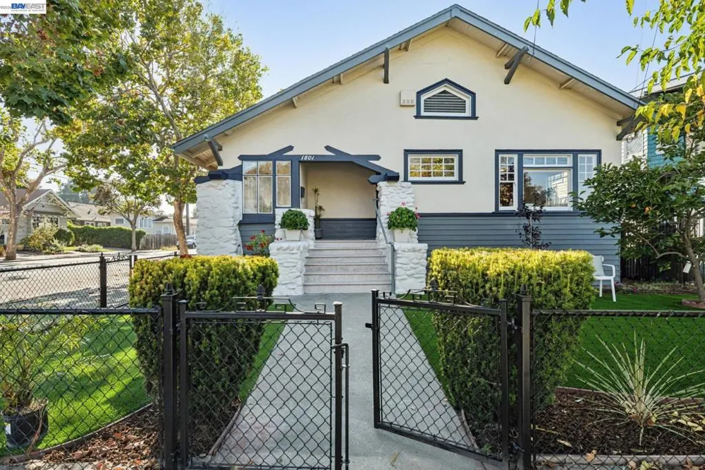 1801 Wood St Alameda, CA 94501