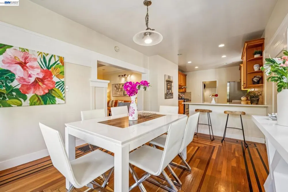 1801 Wood St Alameda, CA 94501