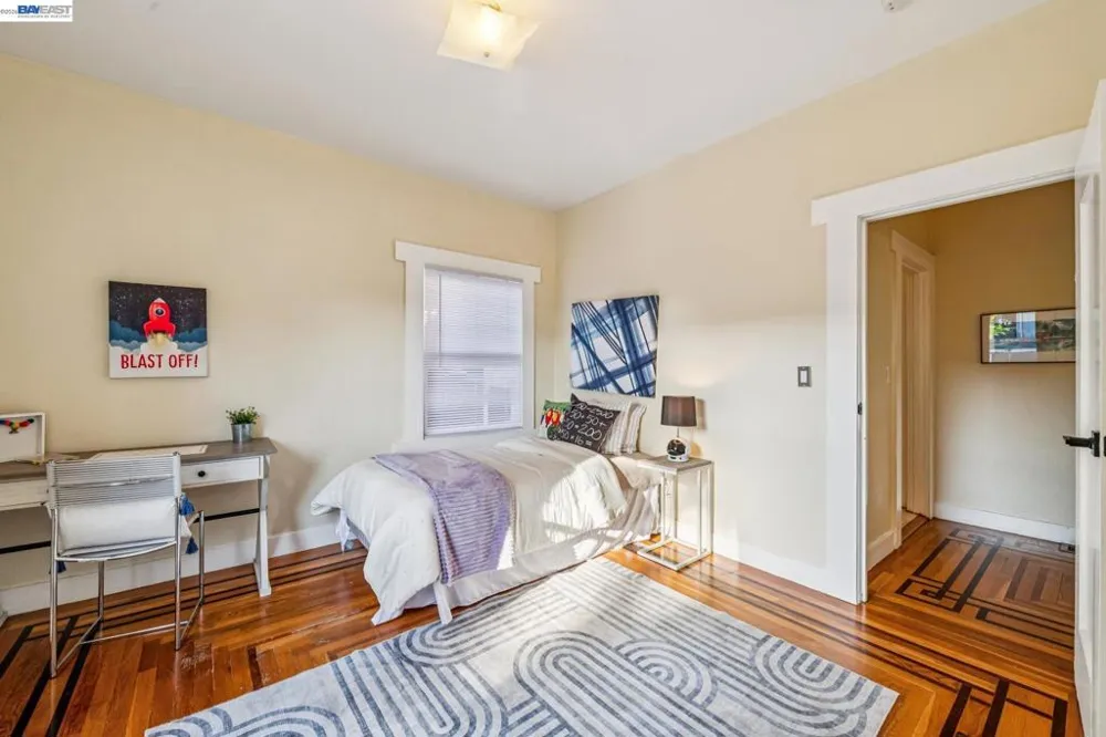 1801 Wood St Alameda, CA 94501