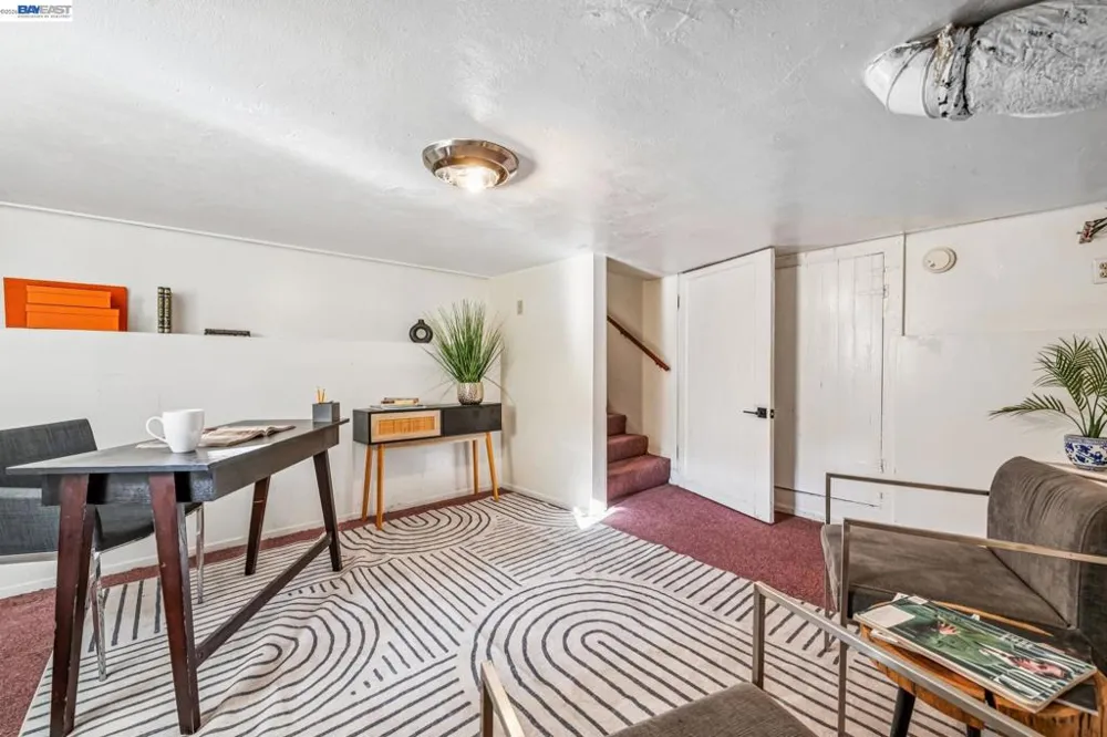 1801 Wood St Alameda, CA 94501