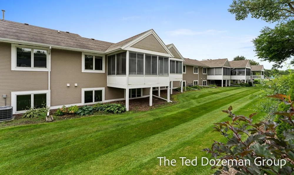 897 Clareridge Court Holland, MI 49423