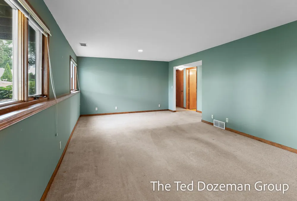 897 Clareridge Court Holland, MI 49423
