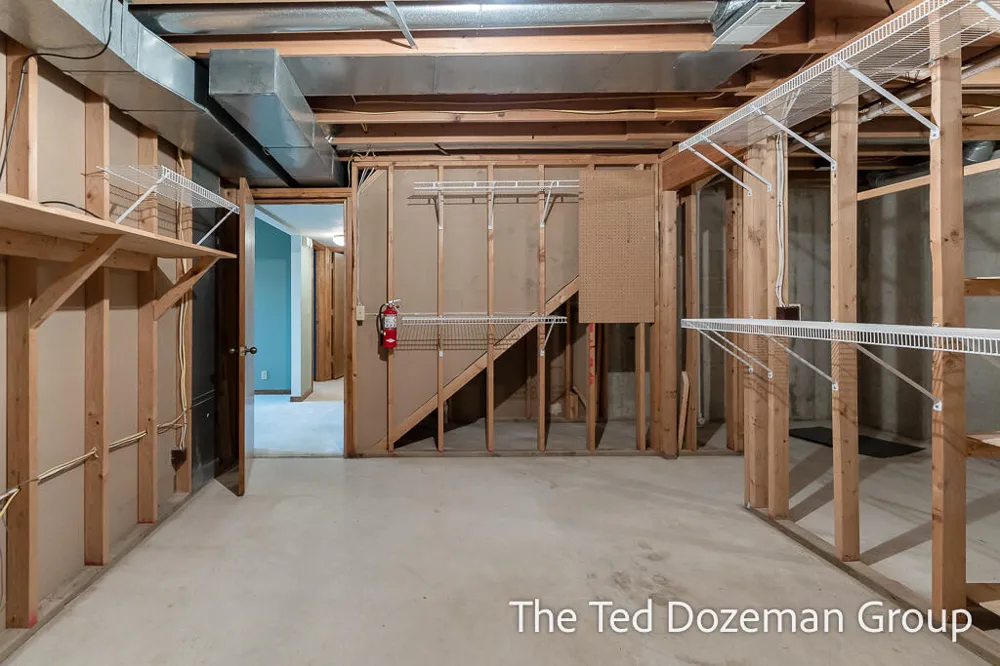 897 Clareridge Court Holland, MI 49423