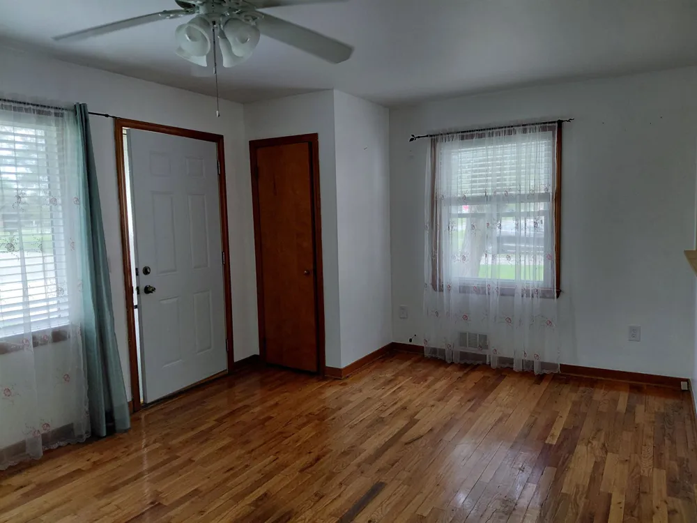 407 SW WOOD ST ROAD Chesaning Village, MI 48616