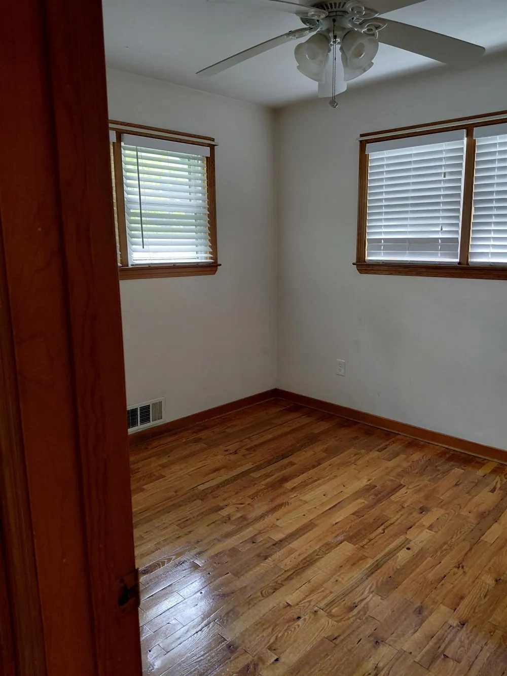 407 SW WOOD ST ROAD Chesaning Village, MI 48616