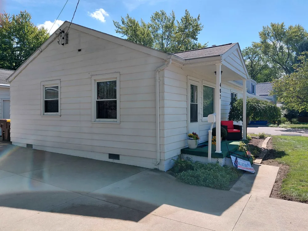 407 SW WOOD ST ROAD Chesaning Village, MI 48616