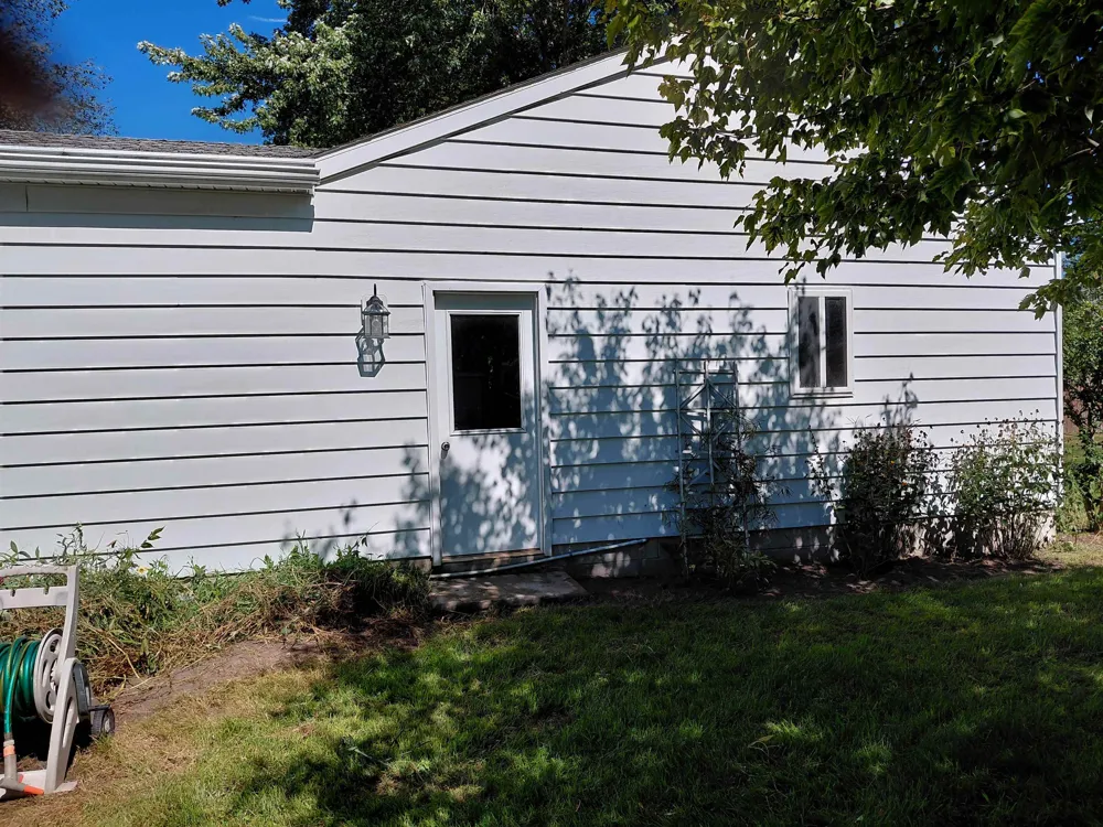 407 SW WOOD ST ROAD Chesaning Village, MI 48616