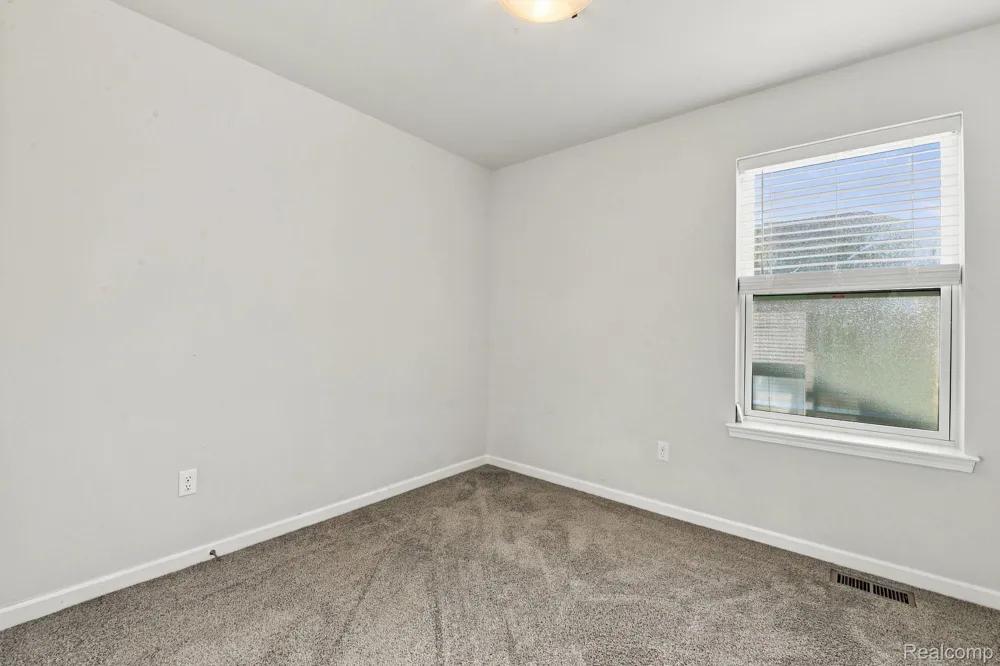 762 Huntley Lane Troy City, MI 48085