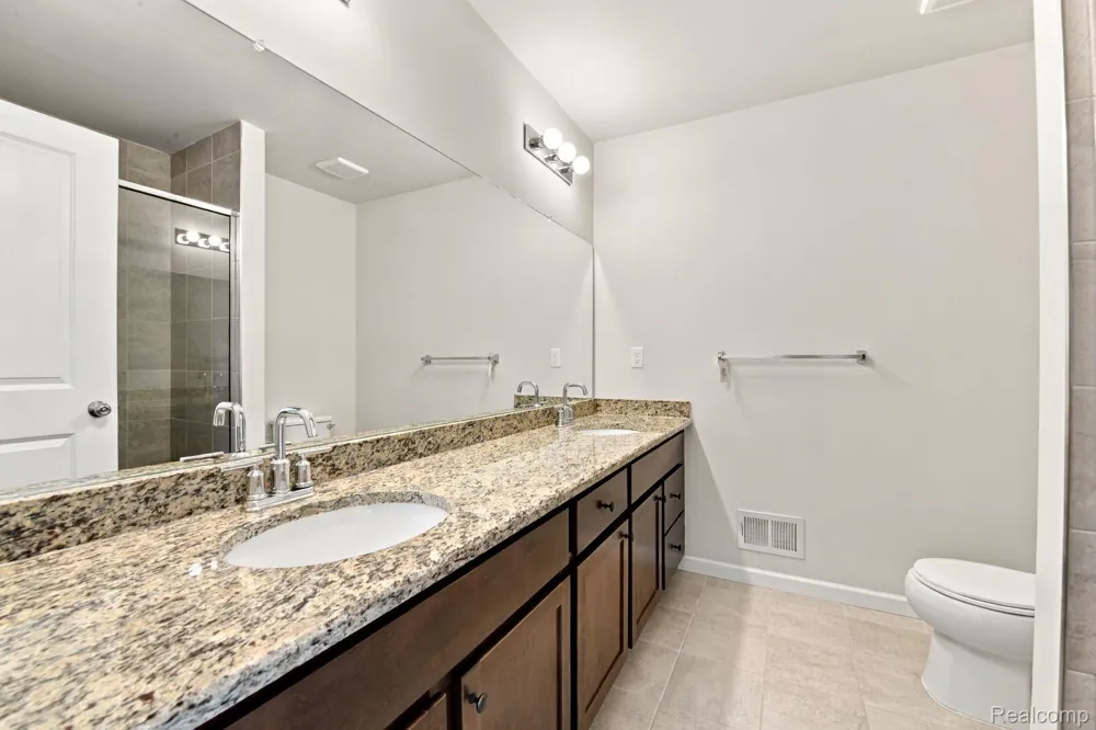762 Huntley Lane Troy City, MI 48085