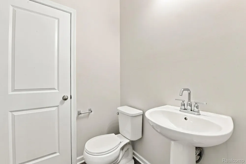 762 Huntley Lane Troy City, MI 48085