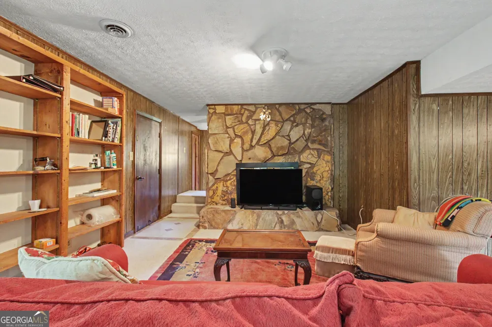45 North DR Hampton, GA 30228