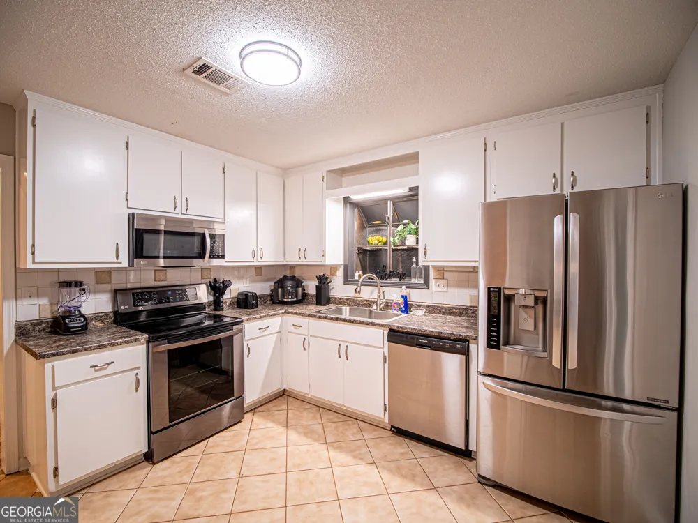 3789 N Hampton DR NW Kennesaw, GA 30144