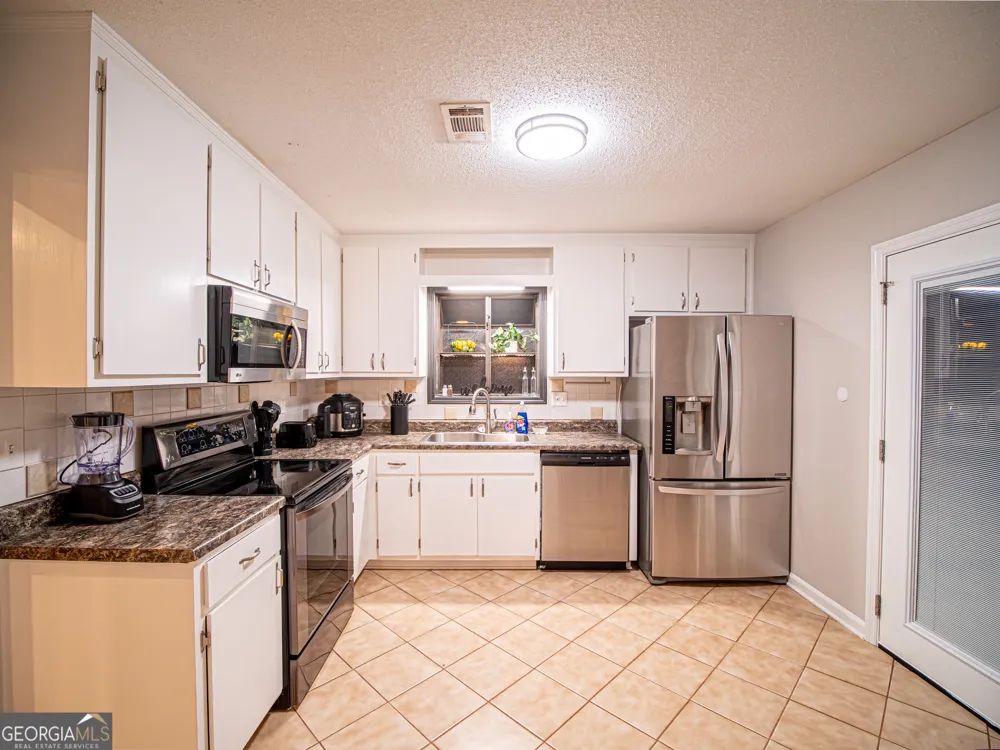 3789 N Hampton DR NW Kennesaw, GA 30144