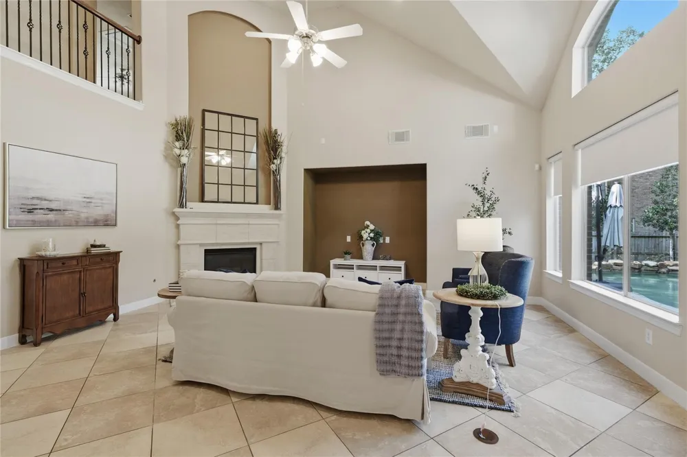 59 E Green Pastures Circle The Woodlands, TX 77382