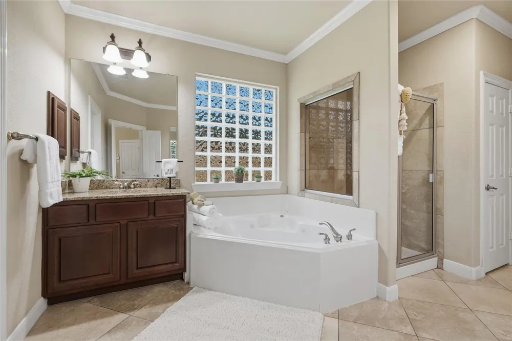 59 E Green Pastures Circle The Woodlands, TX 77382