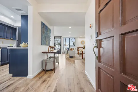 1312 S Saltair Avenue #106